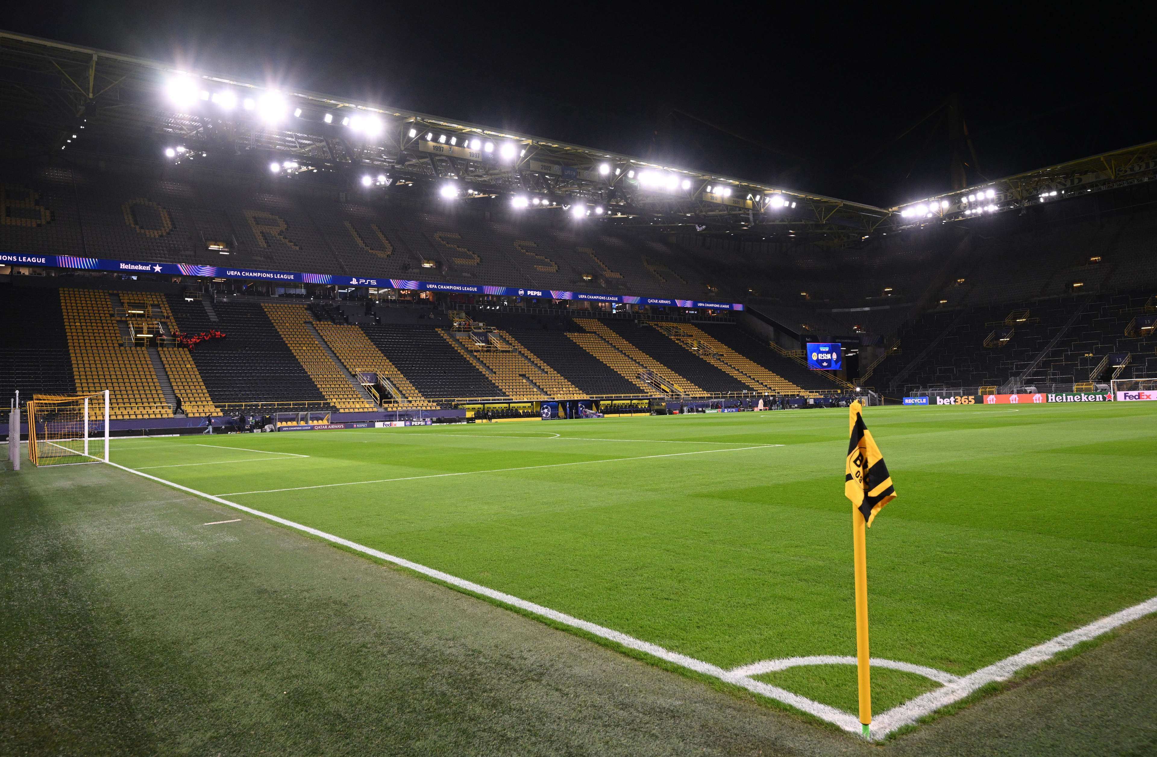 无论是在进 无论是在进