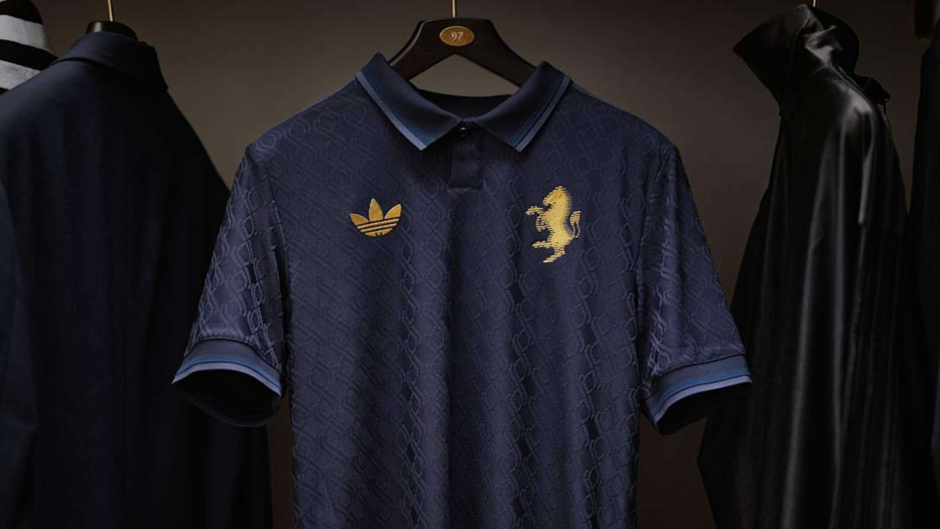 兩大堅實的 兩大堅實的